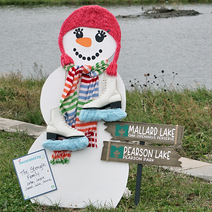 The Snow People invade Glass City Metropark again this year. There are over 120 snowmen decorated by members, staff, volunteers and community groups to bring holiday cheer to the park. On display through January 31, 2022.